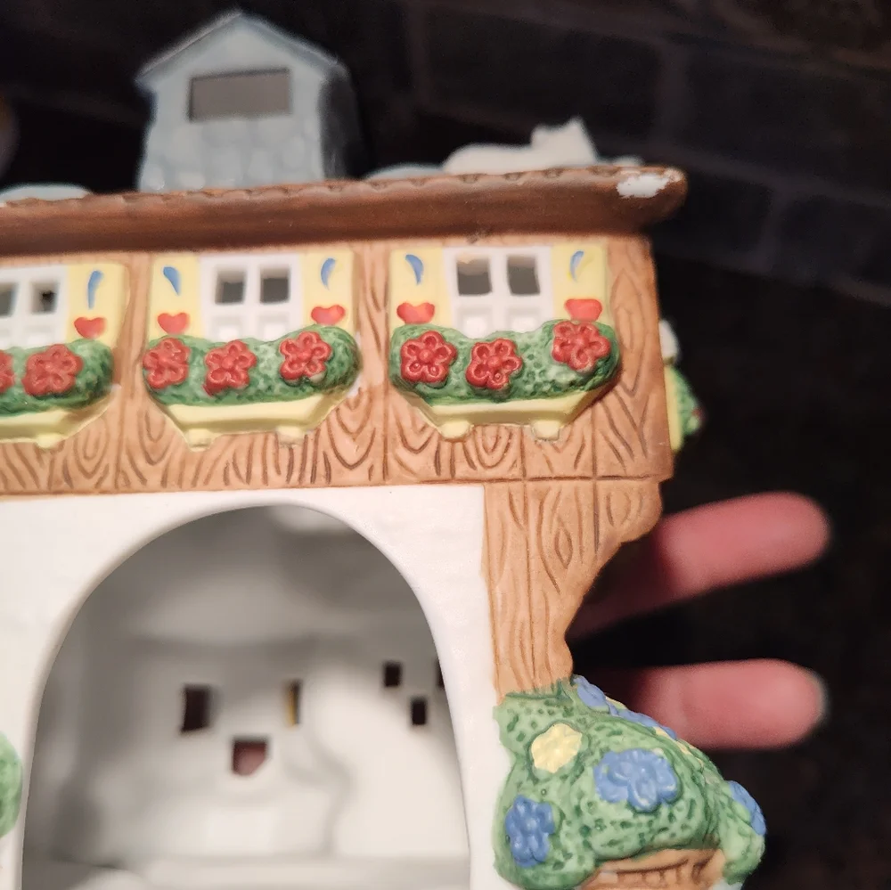 Partylite Flower Shop Tealight Holder, Retired, Vintage Ceramic Cottage - Picture 7 of 9